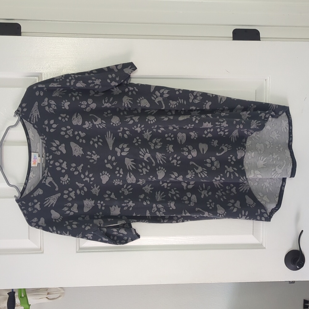 GUC XXS LuLaRoe Irma long tunic, dark gray with animal tracks